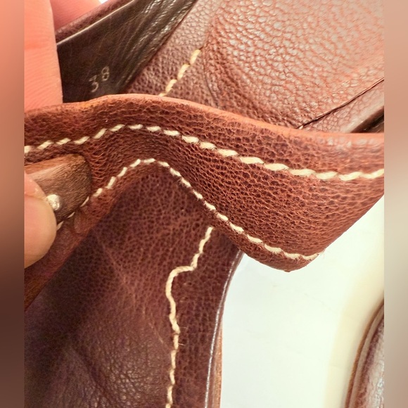 Prada Vintage Brown Leather Triangle wooden logo thong kitten heel sandals EU 38 - Picture 4 of 6
